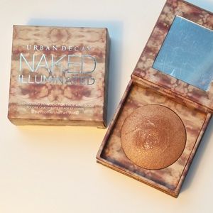 Urban Decay Naked Illuminated | Lit